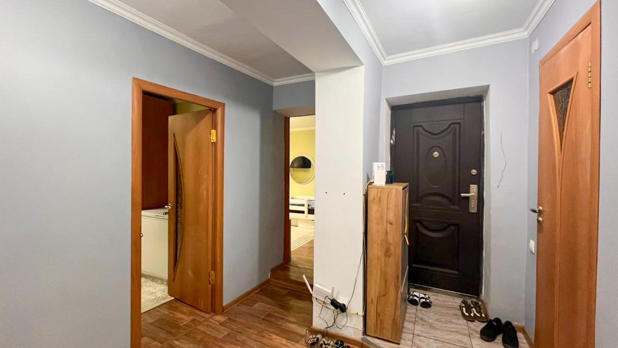 5-комнантная квартира, 98.0 м²,Назарбаева за 34 000 000