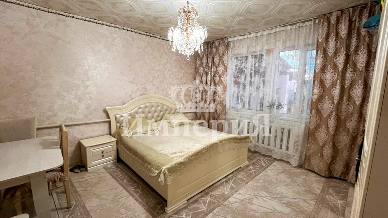 4-комнантный квартира, 100.0 м²,Валиханова за 21 000 000