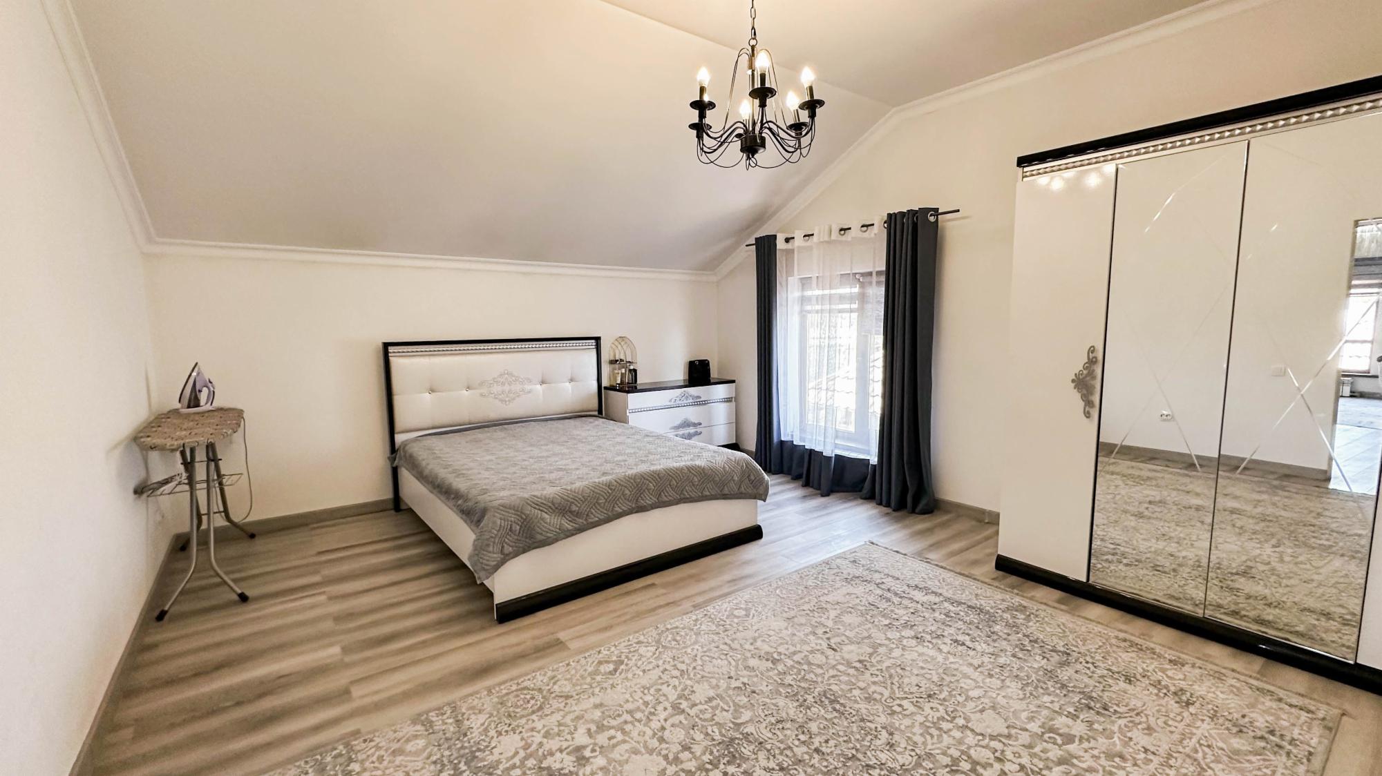 5-комнантный квартира, 220.0 м²,Балпык за 45 000 000