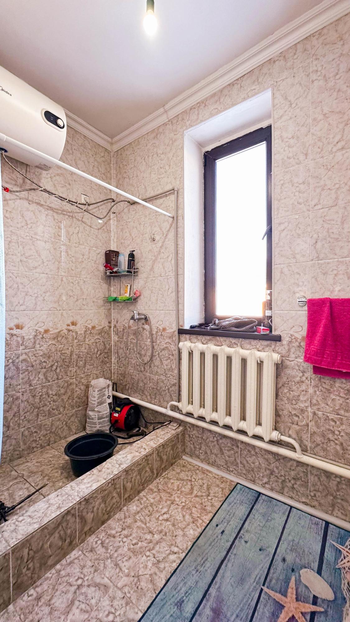 6-комнантный квартира, 132.0 м²,Айманова за 60 000 000