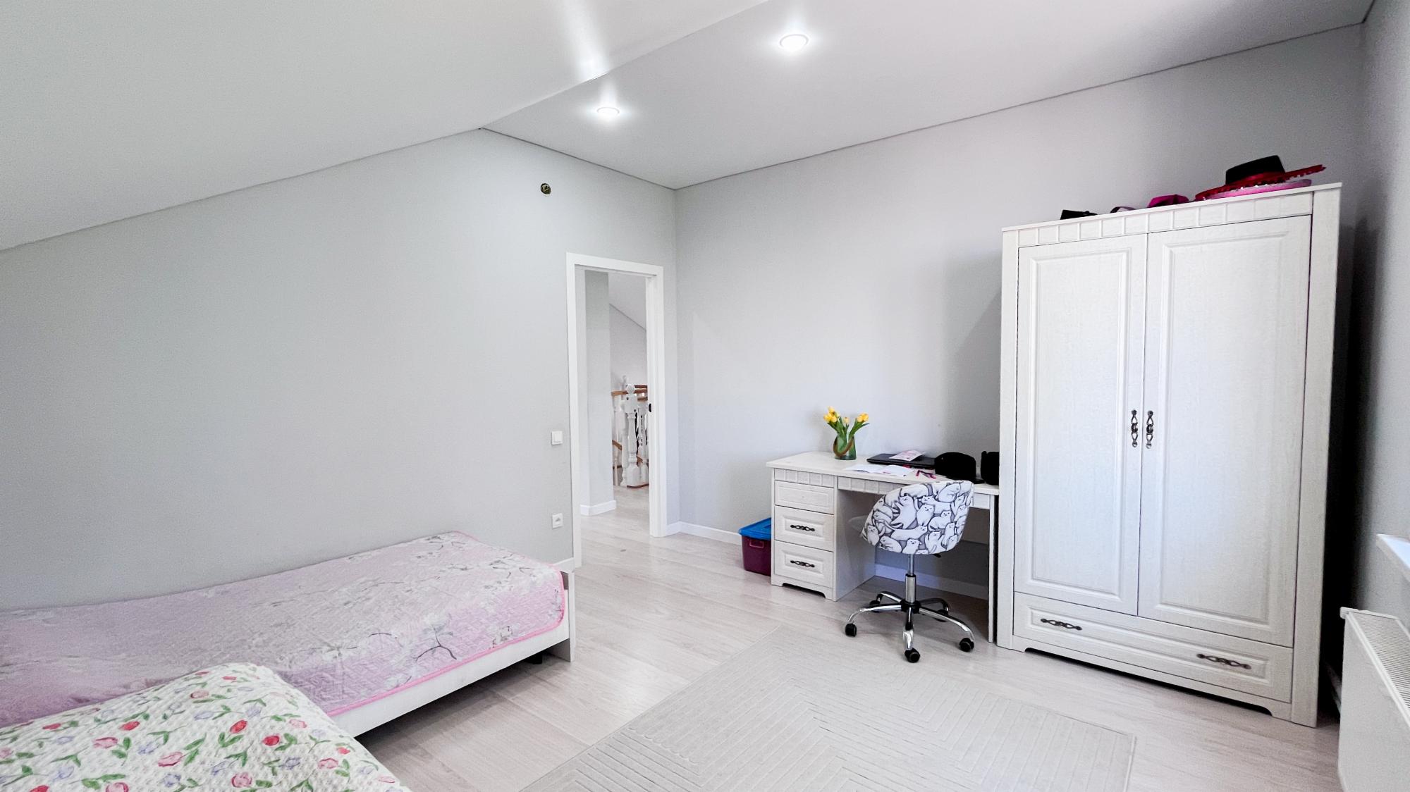 6-комнантный квартира, 170.5 м²,Нахимова за 65 000 000