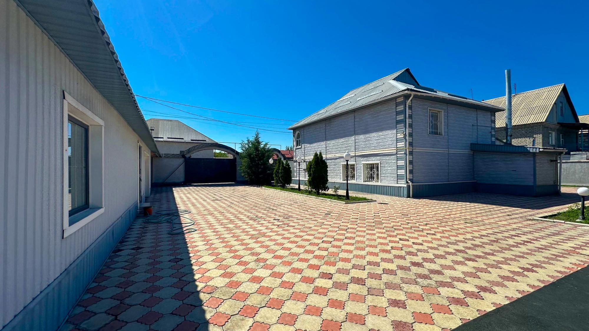 6-комнантная квартира, 194.0 м²,Милованова за 110 000 000