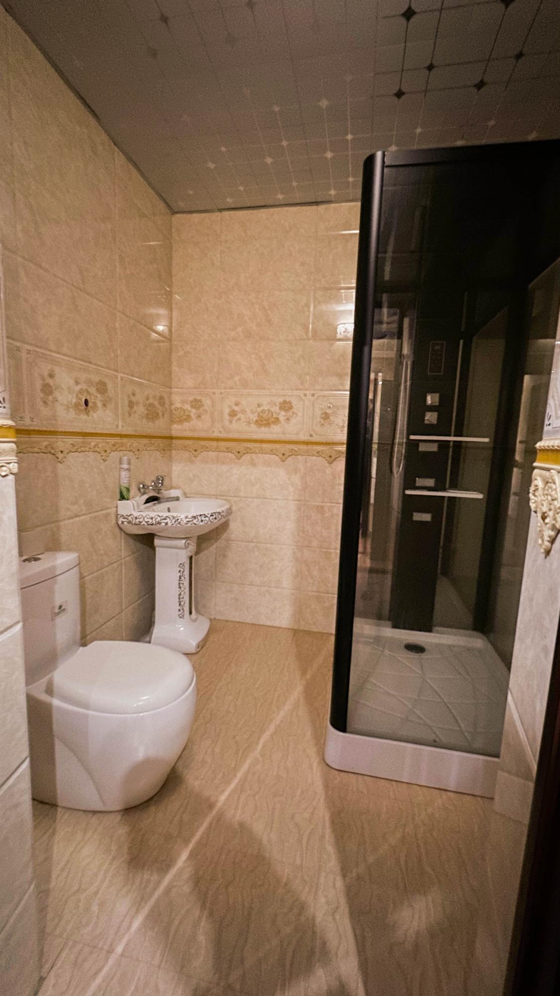 6-комнантный квартира, 250.0 м²,Толебаева за 130 000 000