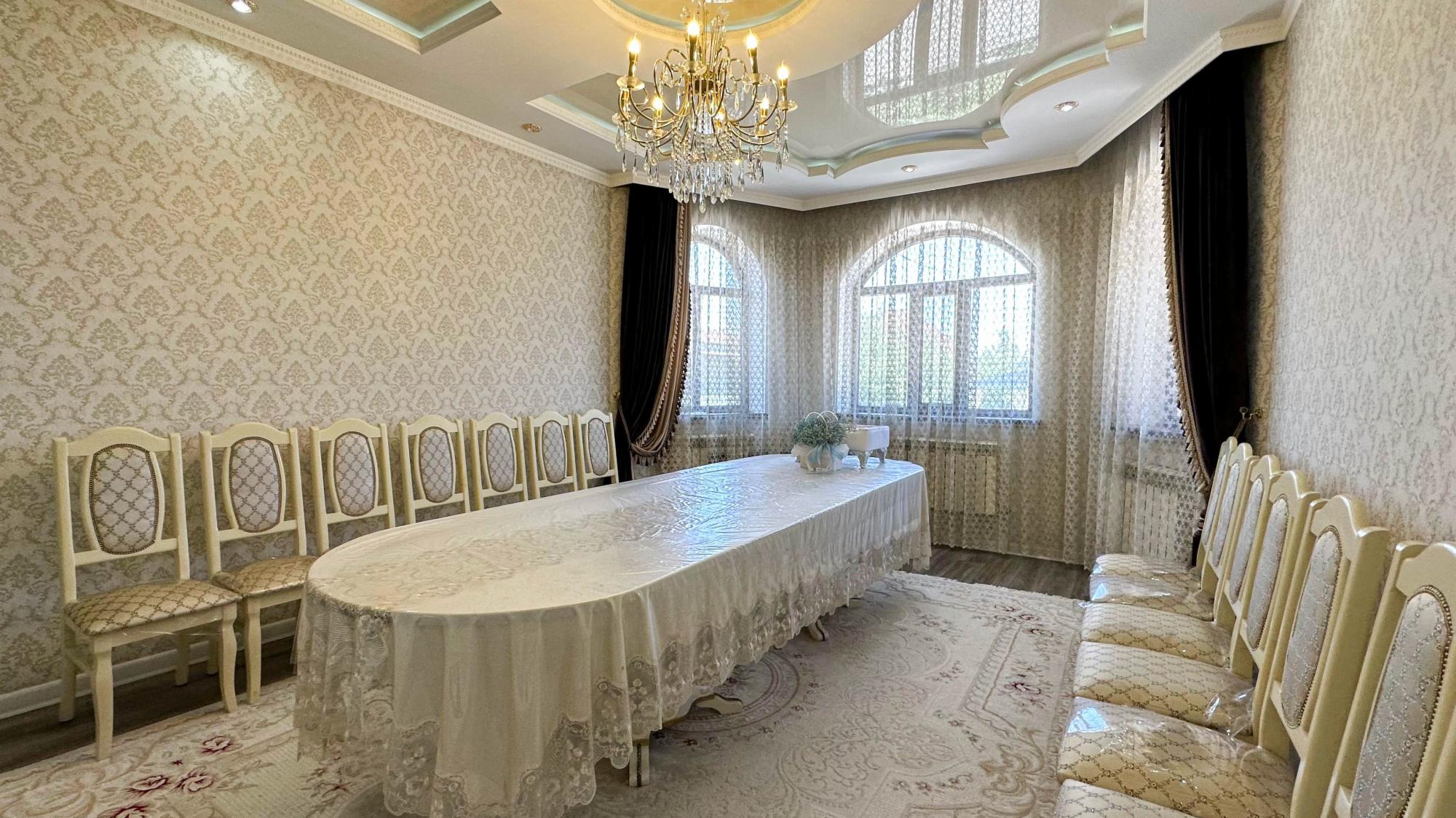 6-комнантный квартира, 160.0 м²,Есенберлина за 63 000 000