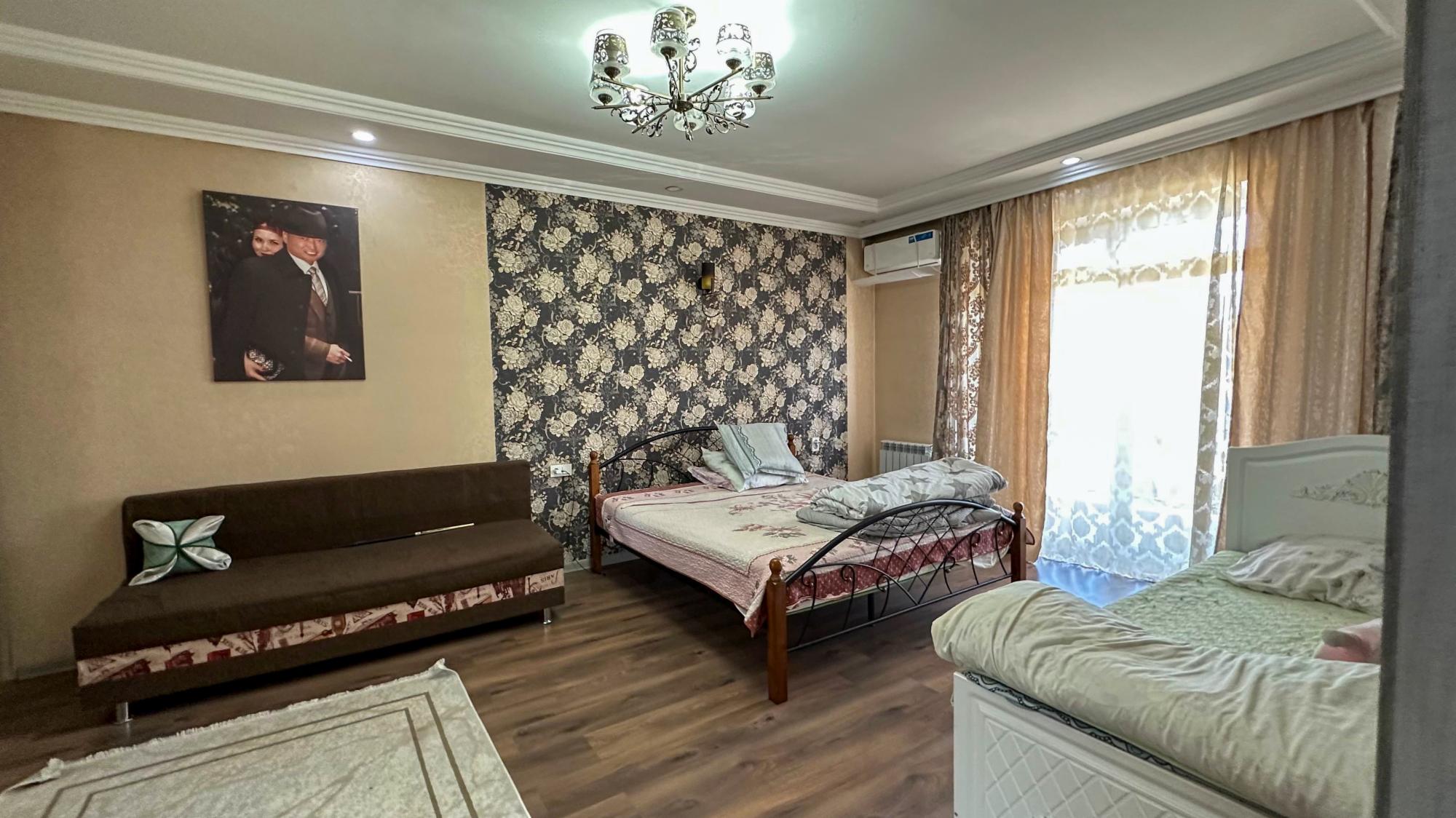 8-комнантный квартира, 300.0 м²,Каратальская за 110 000 000