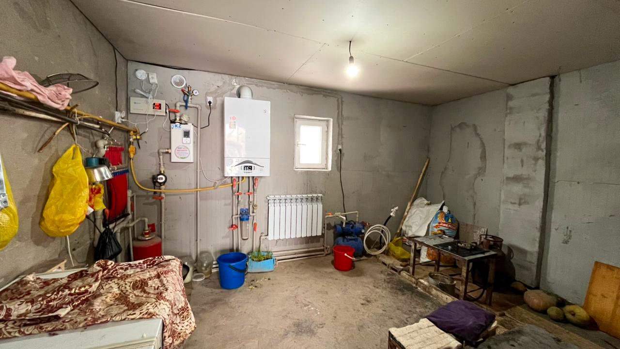 5-комнантный квартира, 174.0 м²,Кожамиярова за 45 000 000