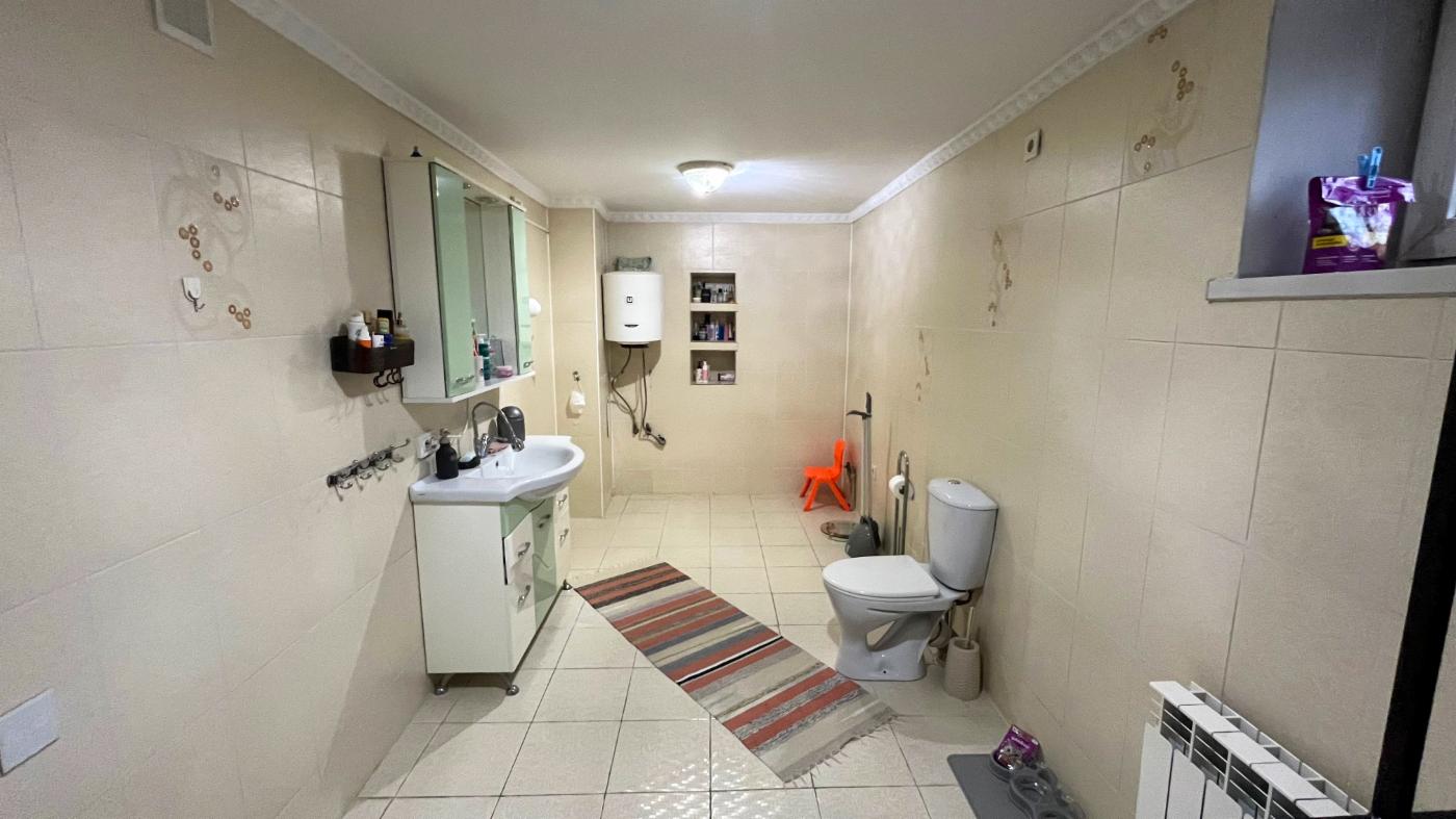 6-комнантный квартира, 250.0 м²,Акын Сара за 50 000 000