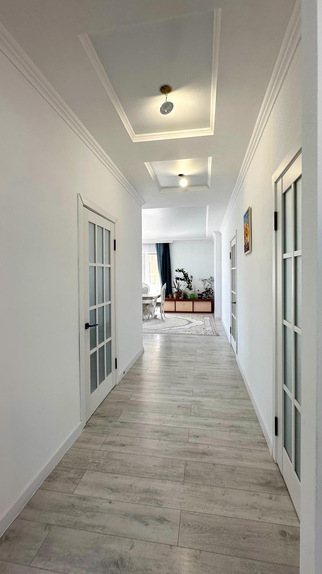 4-комнантный квартира, 150.0 м²,3 улица за 33 000 000