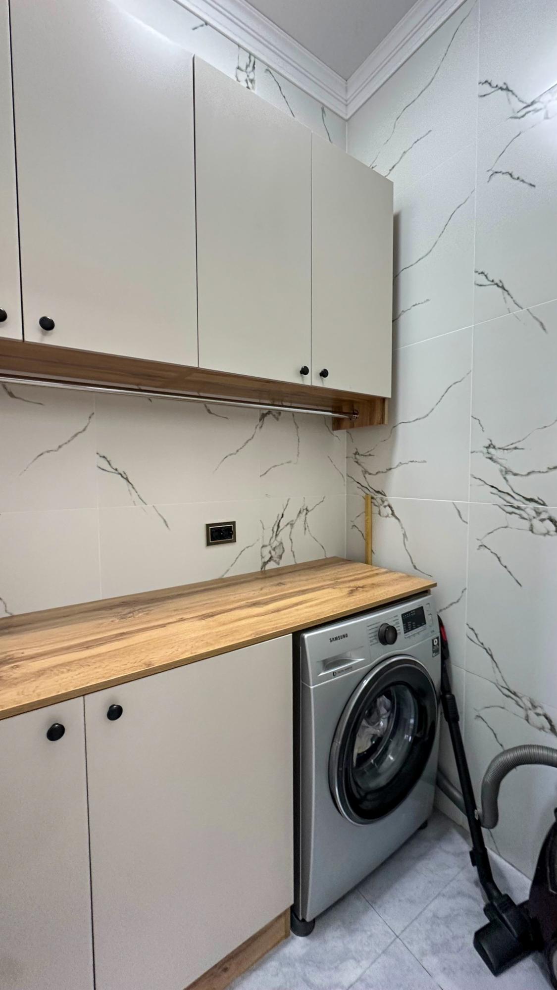 6-комнантный квартира, 200.0 м²,Байтурсынова за 57 000 000