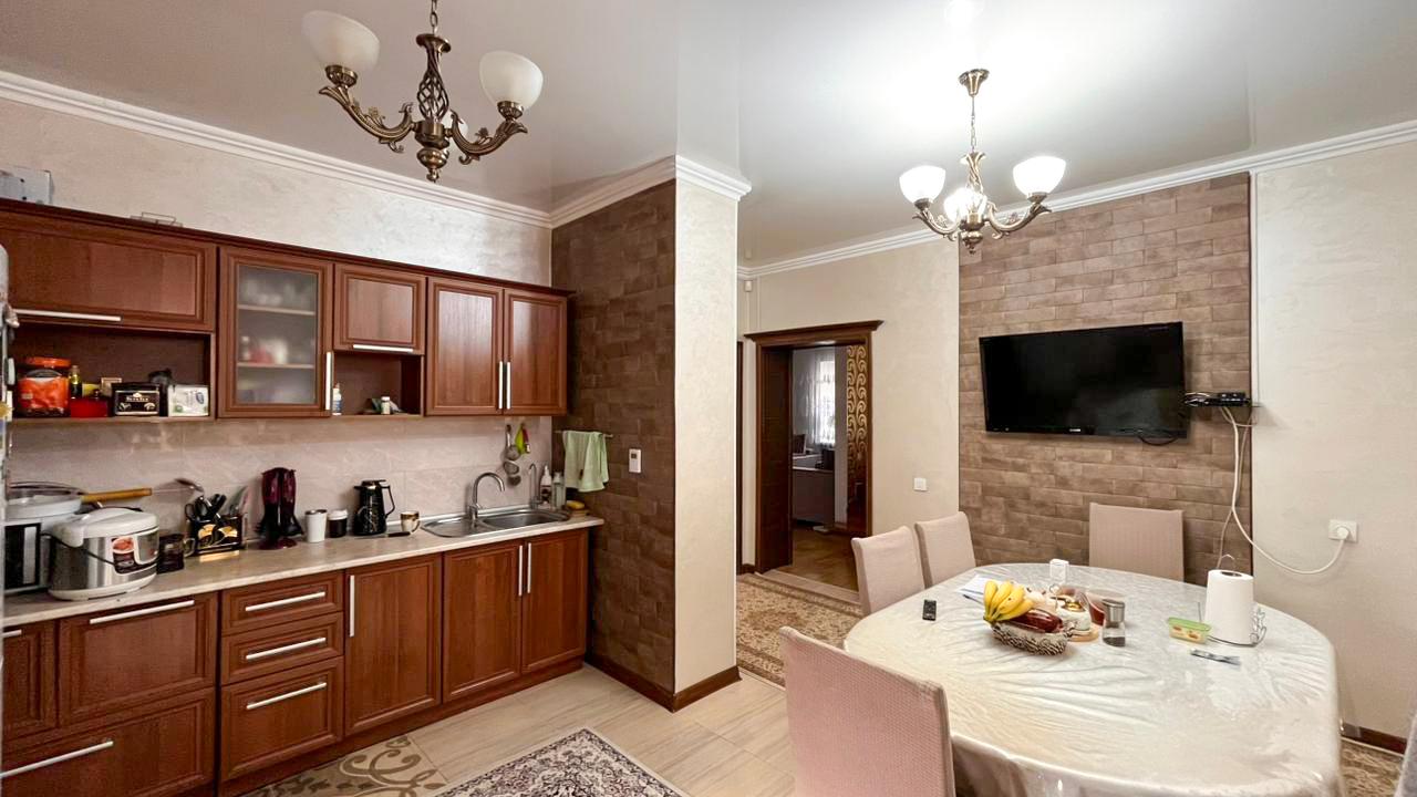 6-комнантный квартира, 198.0 м²,Центр за 65 000 000