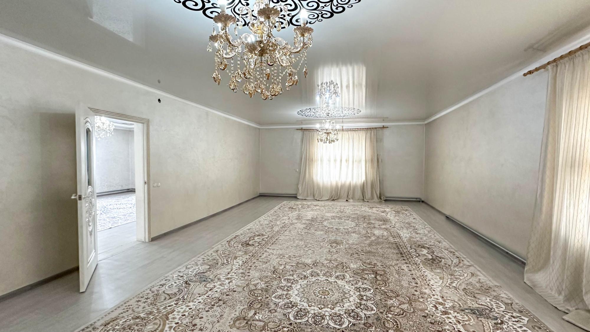 9-комнантный квартира, 300.0 м²,Алмалыбак за 87 000 000