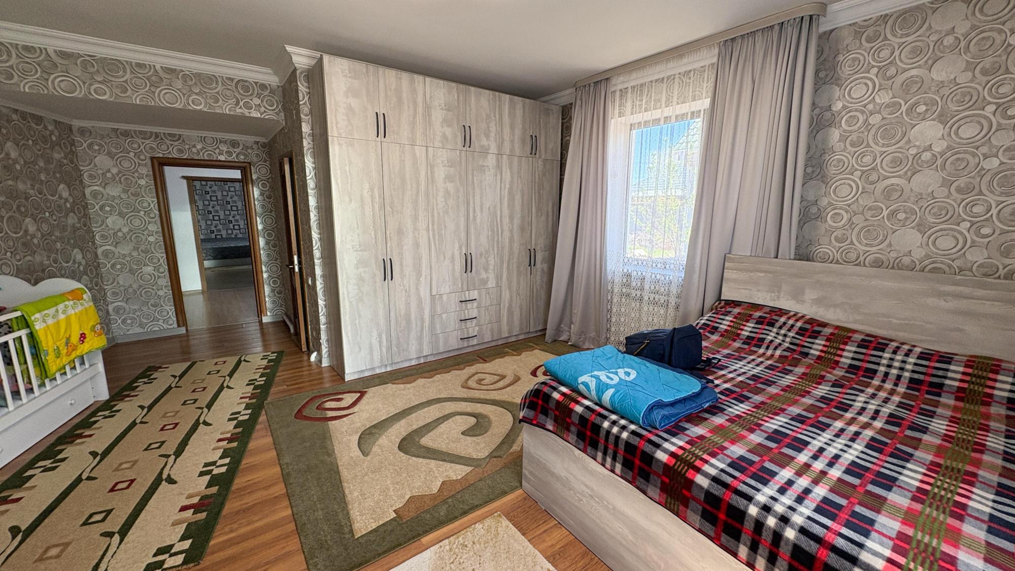 6-комнантный квартира, 300.0 м²,Талдыкорганская за 115 000 000