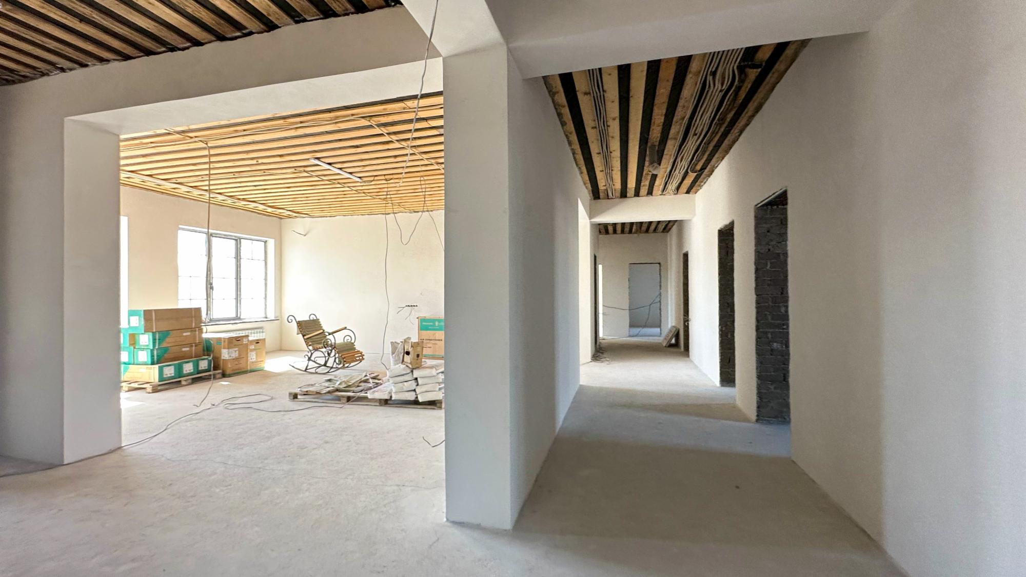 7-комнантный квартира, 372.0 м²,Абая за 95 000 000