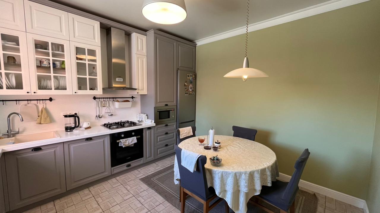 5-комнантный квартира, 180.0 м²,Калиева за 95 000 000