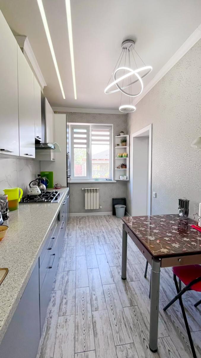 9-комнантный квартира, 215.0 м²,Коктем за 100 000 000