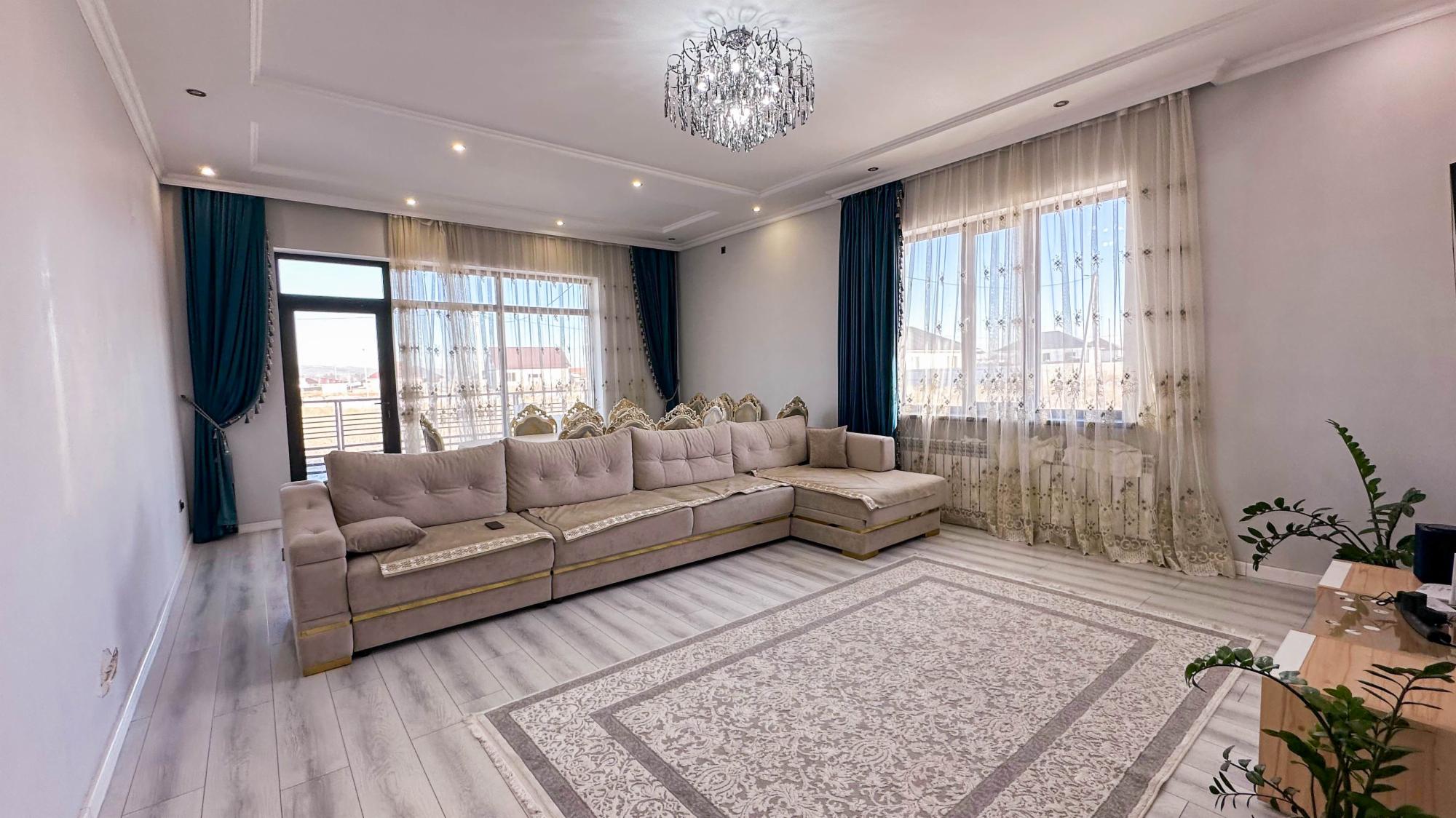1-комнантный квартира, 210.0 м²,Алтынемель за 44 000 000
