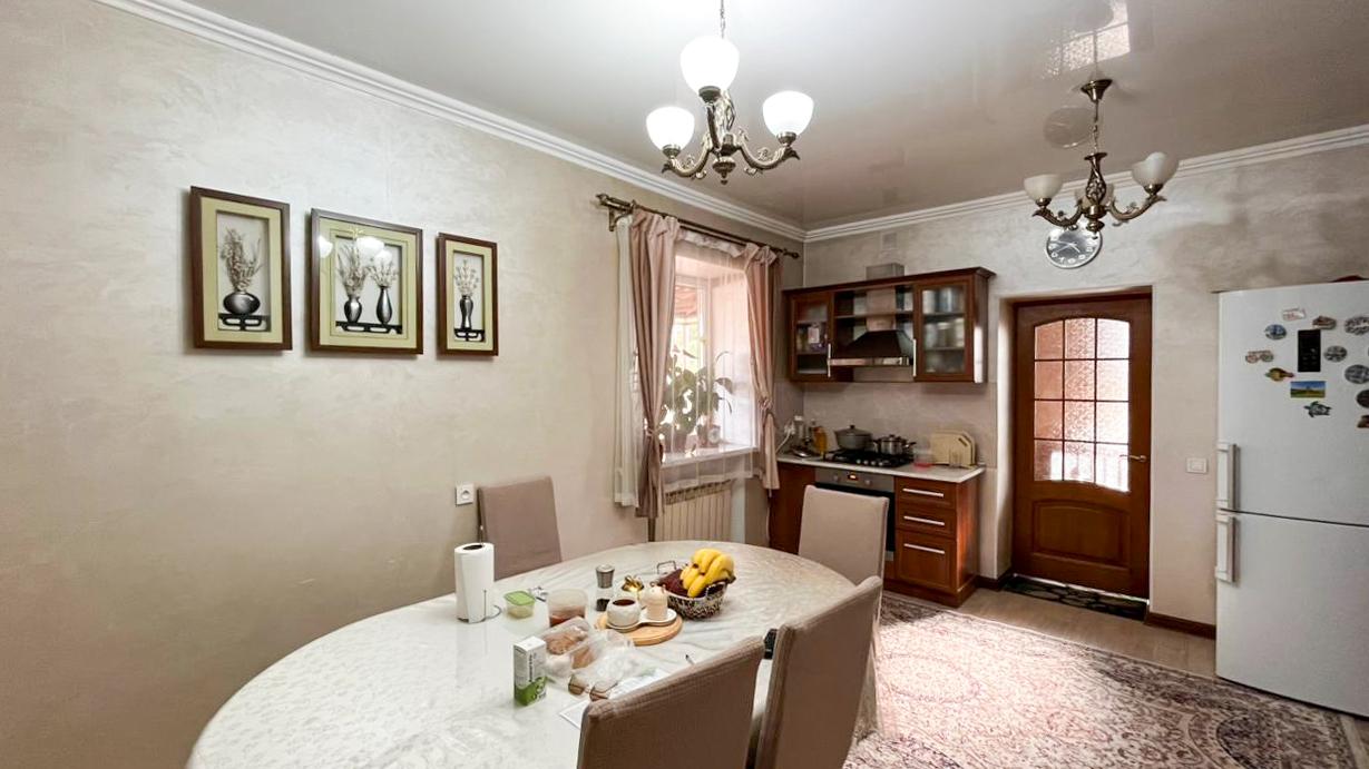 6-комнантный квартира, 198.0 м²,Центр за 65 000 000