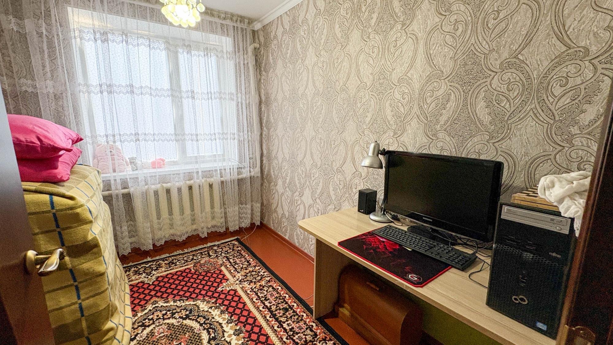 4-комнантный квартира, 200.0 м²,Тыныбаева за 45 000 000