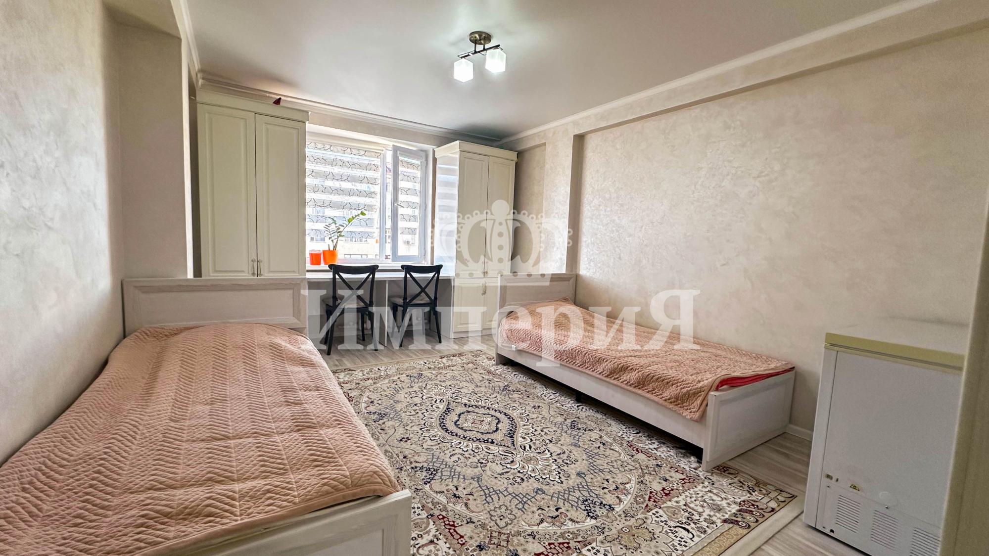 5-комнантная квартира, 176.0 м²,Назарбаева за 51 000 000