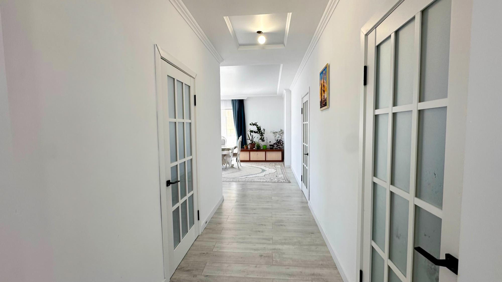 4-комнантный квартира, 150.0 м²,3 улица за 33 000 000