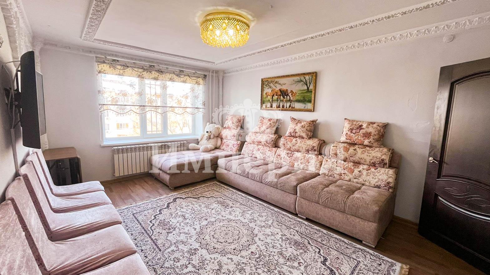 4-комнантная квартира, 74.0 м²,5 мкр за 21 000 000