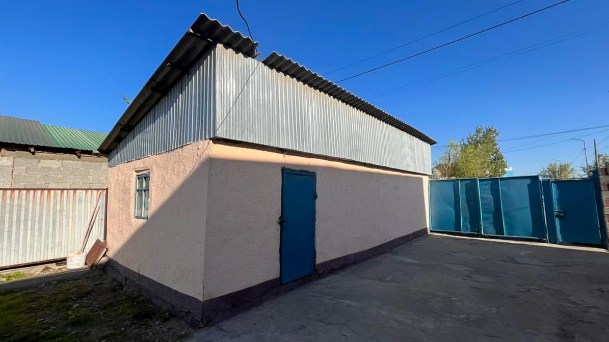 4-комнантный квартира, 106.0 м²,Базарбаева за 30 000 000