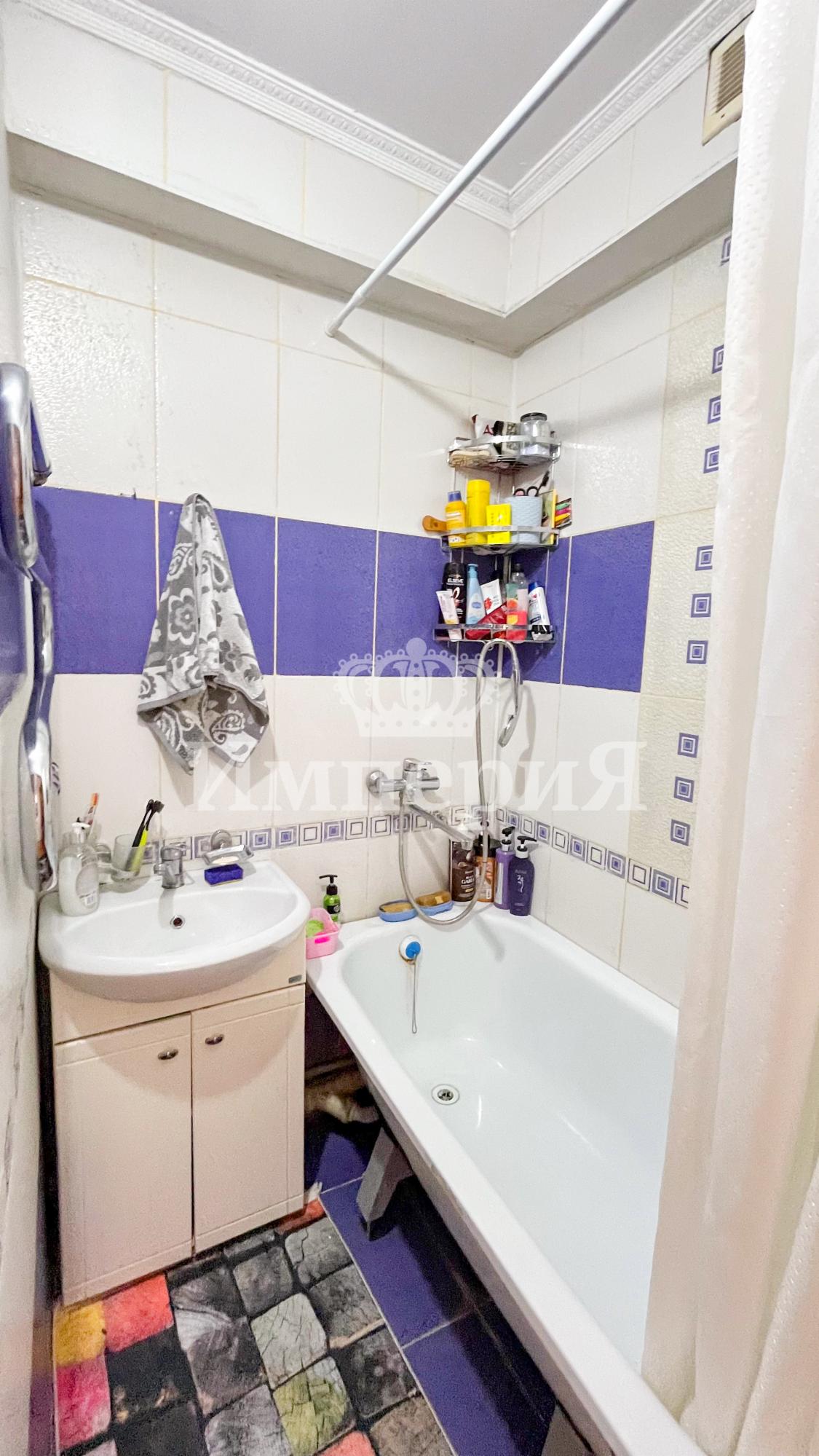 4-комнантная квартира, 74.0 м²,5 мкр за 19 500 000