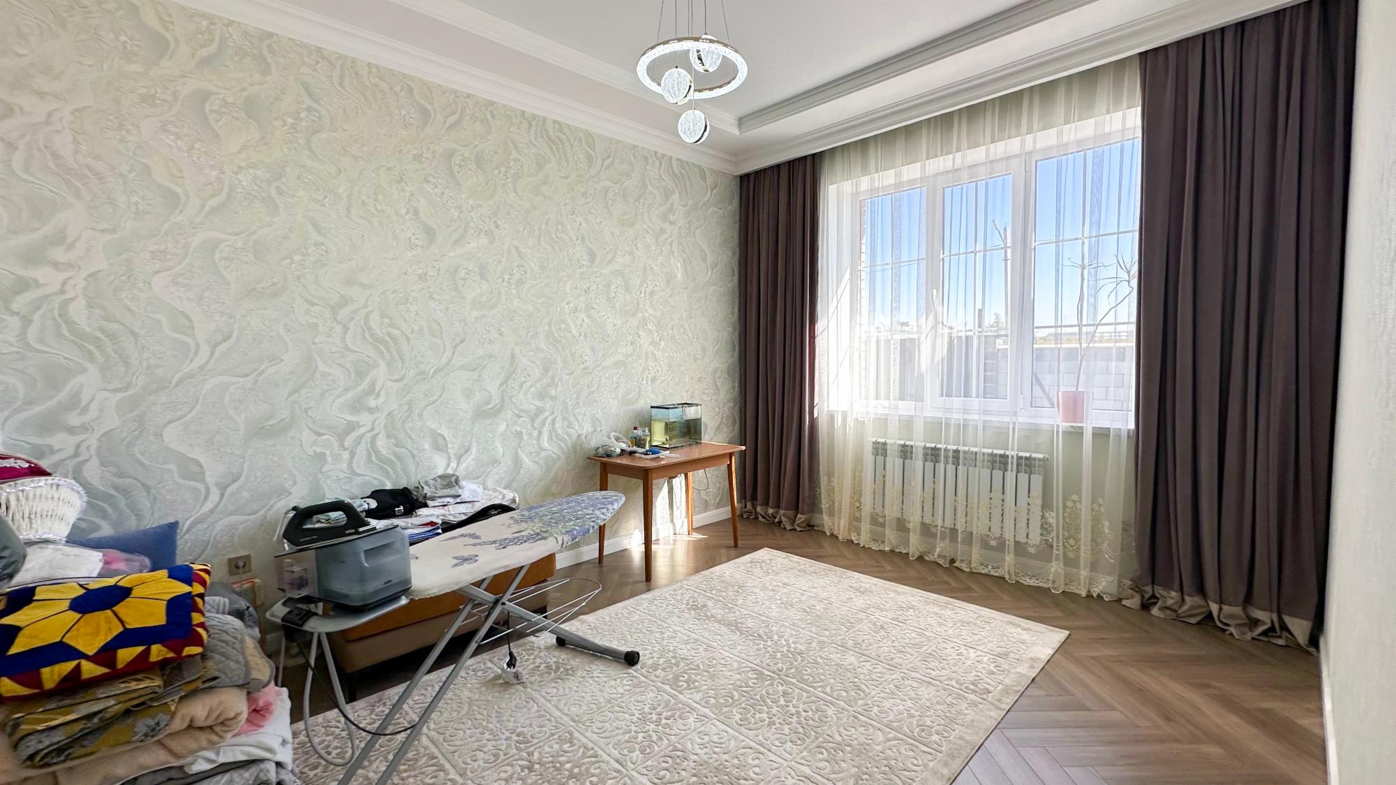 6-комнантный квартира, 280.0 м²,Жастар за 138 000 000