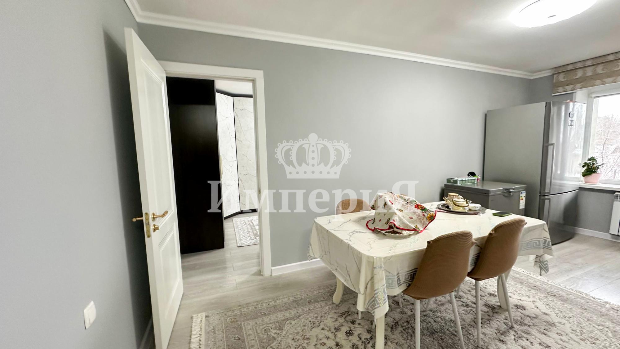 4-комнантная квартира, 91.0 м²,Центр за 38 000 000