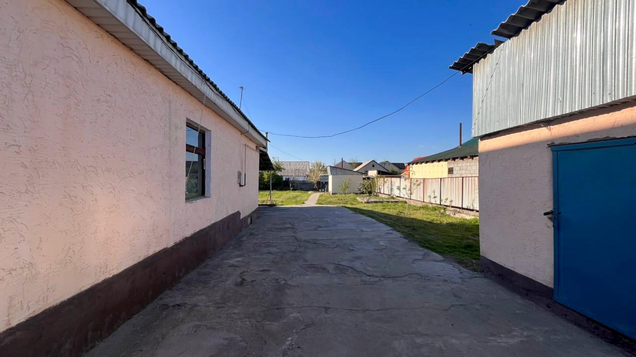 4-комнантный квартира, 106.0 м²,Базарбаева за 30 000 000
