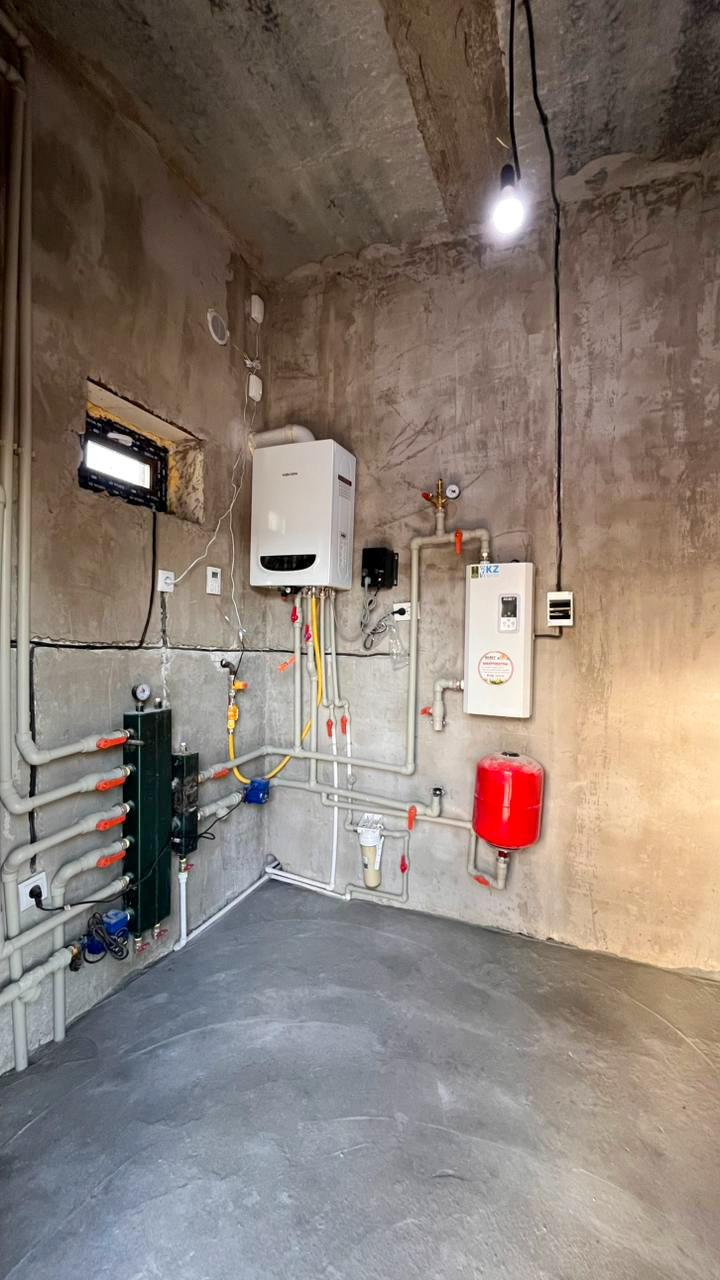 6-комнантный квартира, 236.0 м²,Ак бастау за 120 000 000