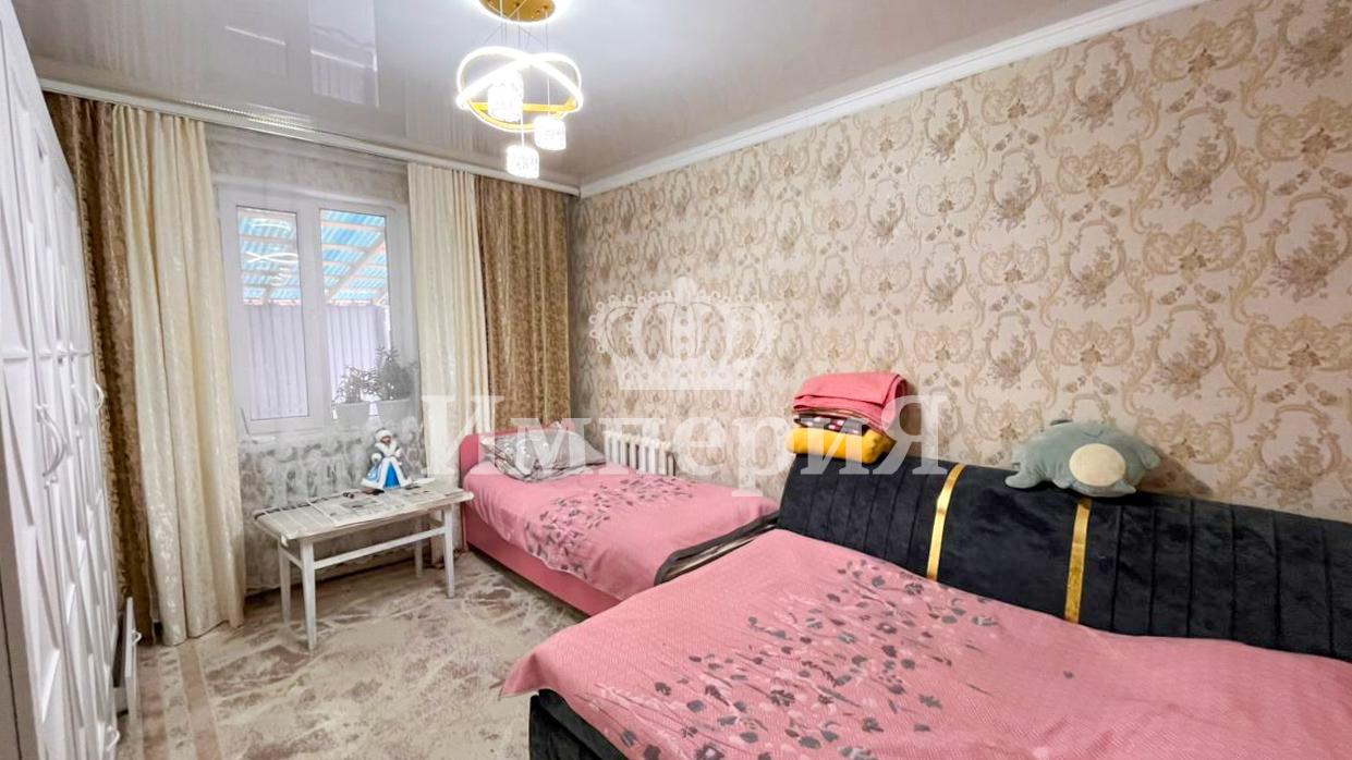 4-комнантный квартира, 100.0 м²,Валиханова за 21 000 000