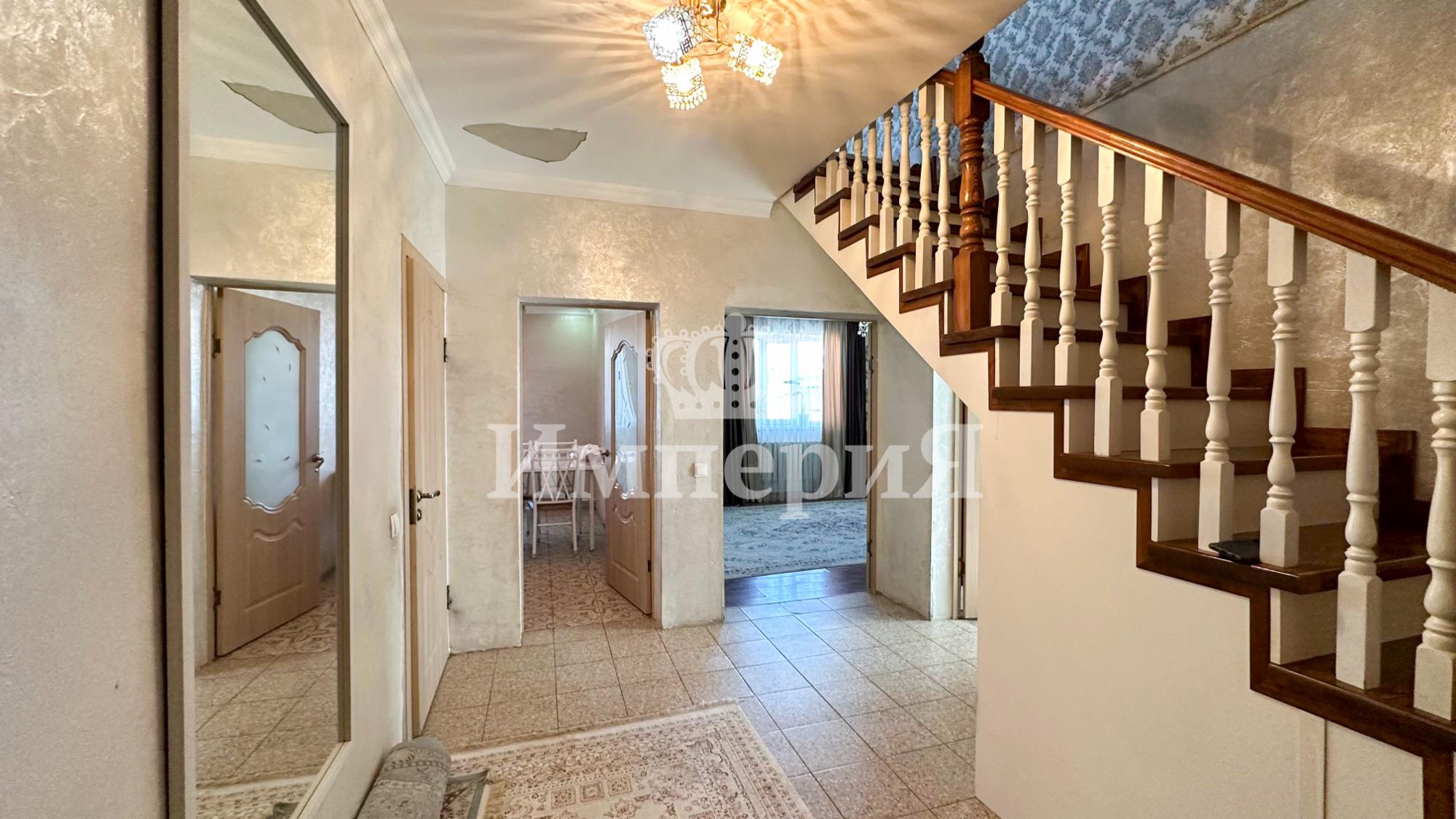 4-комнантный квартира, 140.0 м²,Есбатыр Есбатырова за 41 000 000