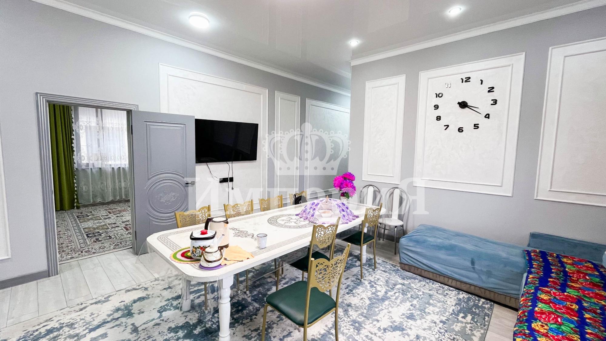 5-комнантный квартира, 173.0 м²,Момышулы за 46 000 000