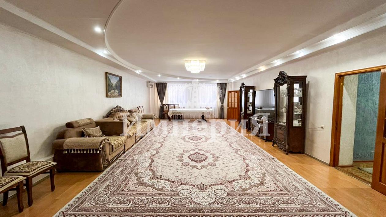 6-комнантный квартира, 415.0 м²,Достык за 70 000 000