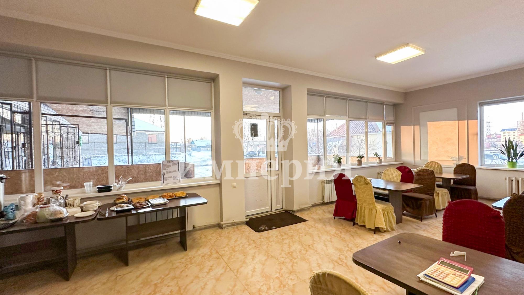 8-комнантный квартира, 195.0 м²,Ак бастау за 107 000 000