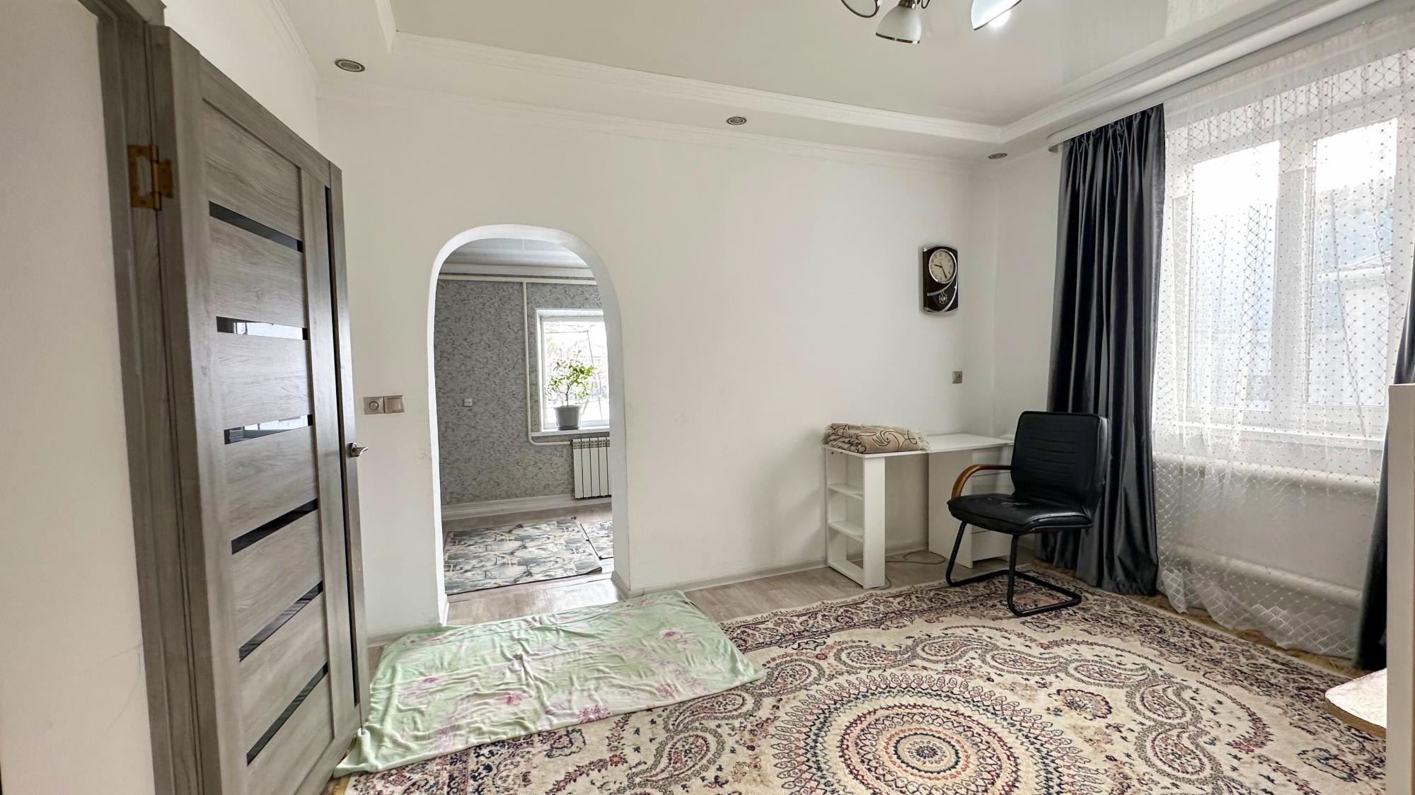 6-комнантный квартира, 70.4 м²,Еркин за 25 600 000