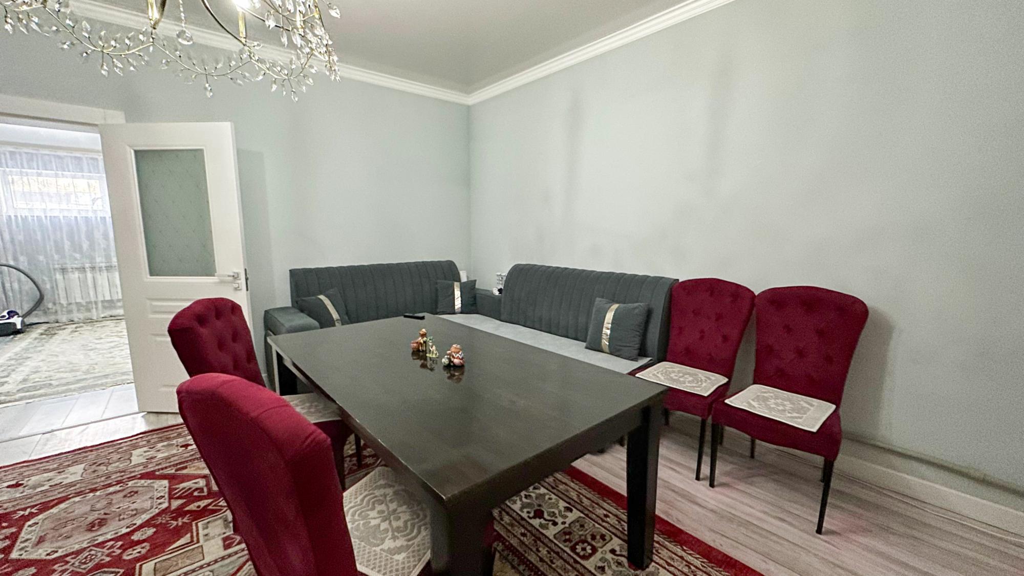 11-комнантный квартира, 620.0 м²,Желтоксан за 180 000 000