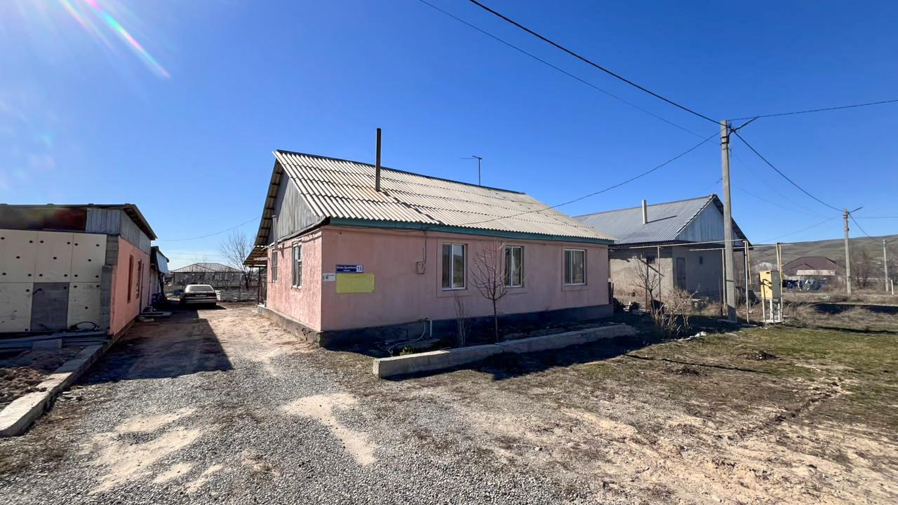 4-комнантный квартира, 114.0 м²,Кулжабеков за 19 000 000