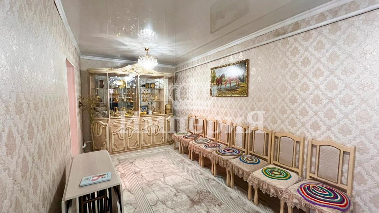4-комнантный квартира, 100.0 м²,Валиханова за 21 000 000