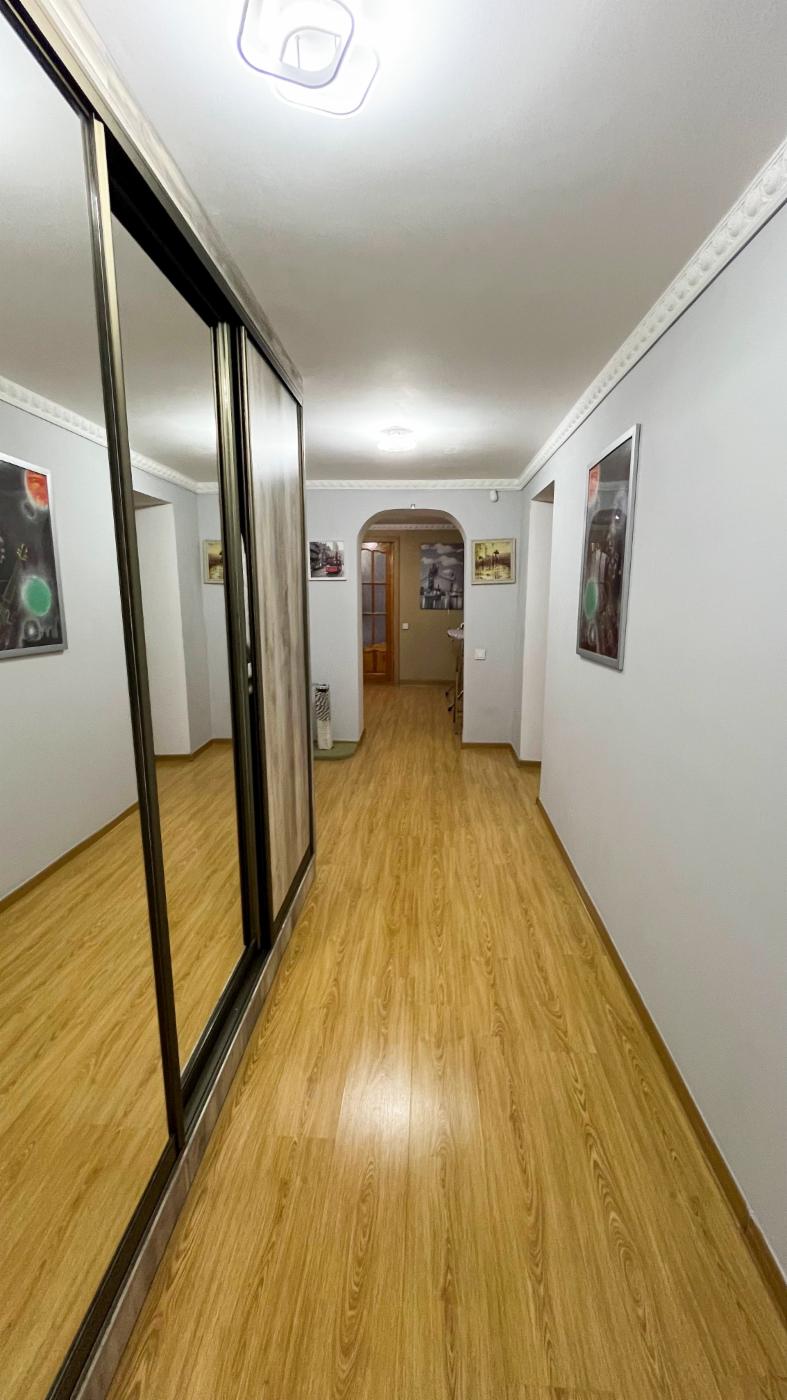 6-комнантный квартира, 250.0 м²,Акын Сара за 50 000 000