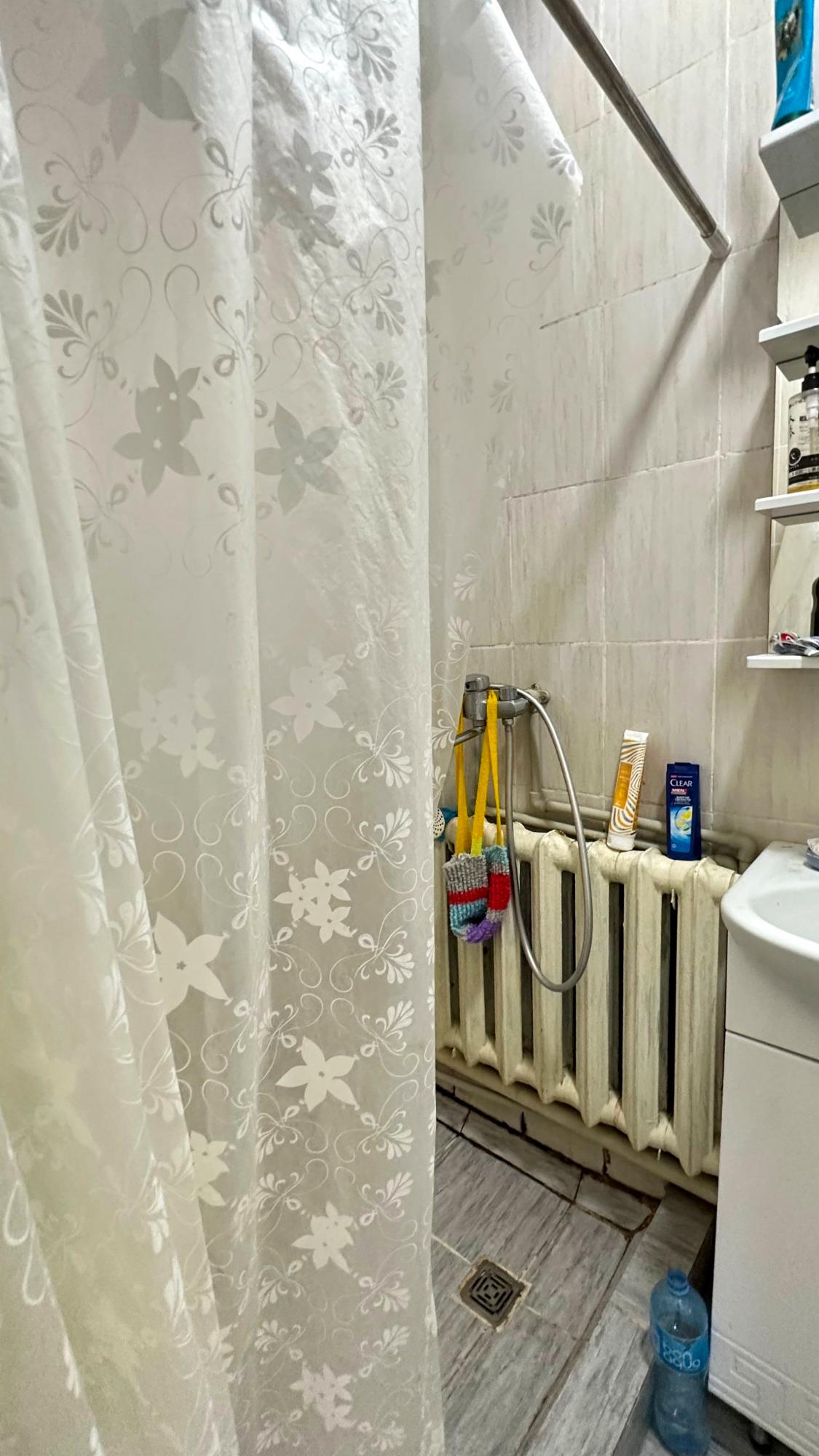 4-комнантный квартира, 140.0 м²,Абая за 24 500 000