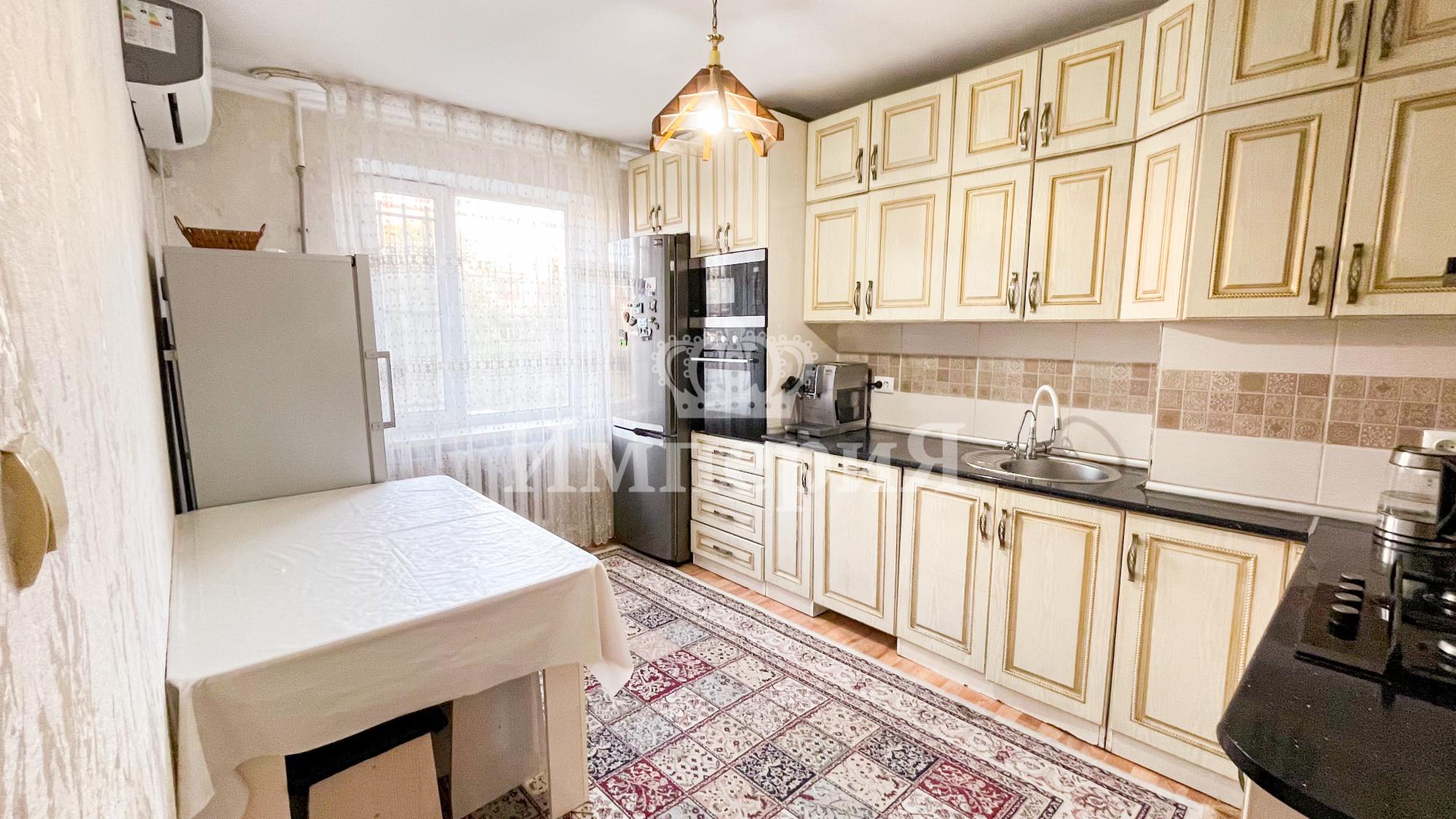 4-комнантная квартира, 81.0 м²,Военный городок за 29 900 000