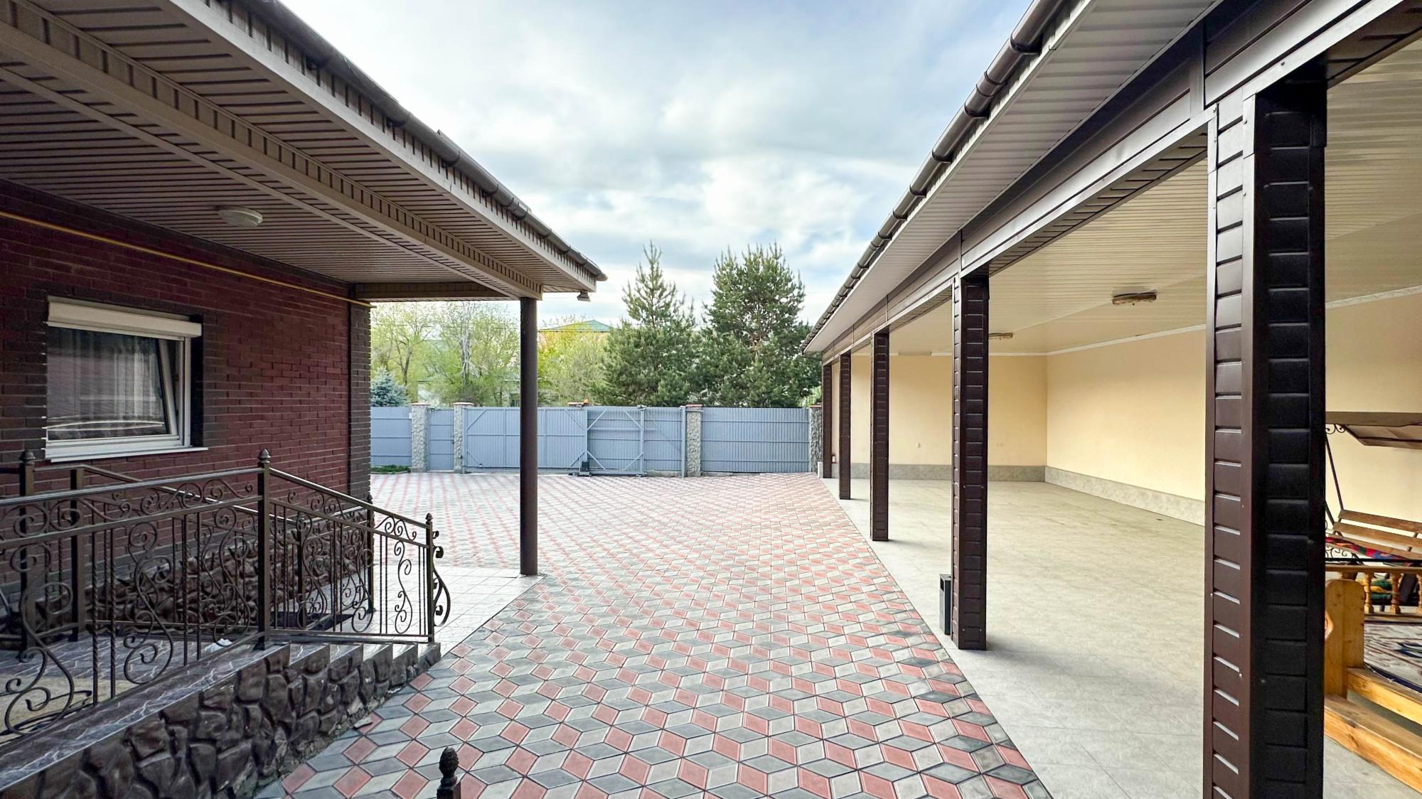 4-комнантный квартира, 180.0 м²,Гульдаурен за 67 000 000