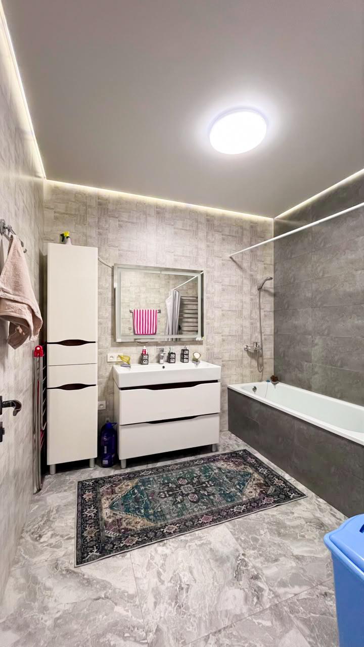 9-комнантный квартира, 215.0 м²,Коктем за 100 000 000
