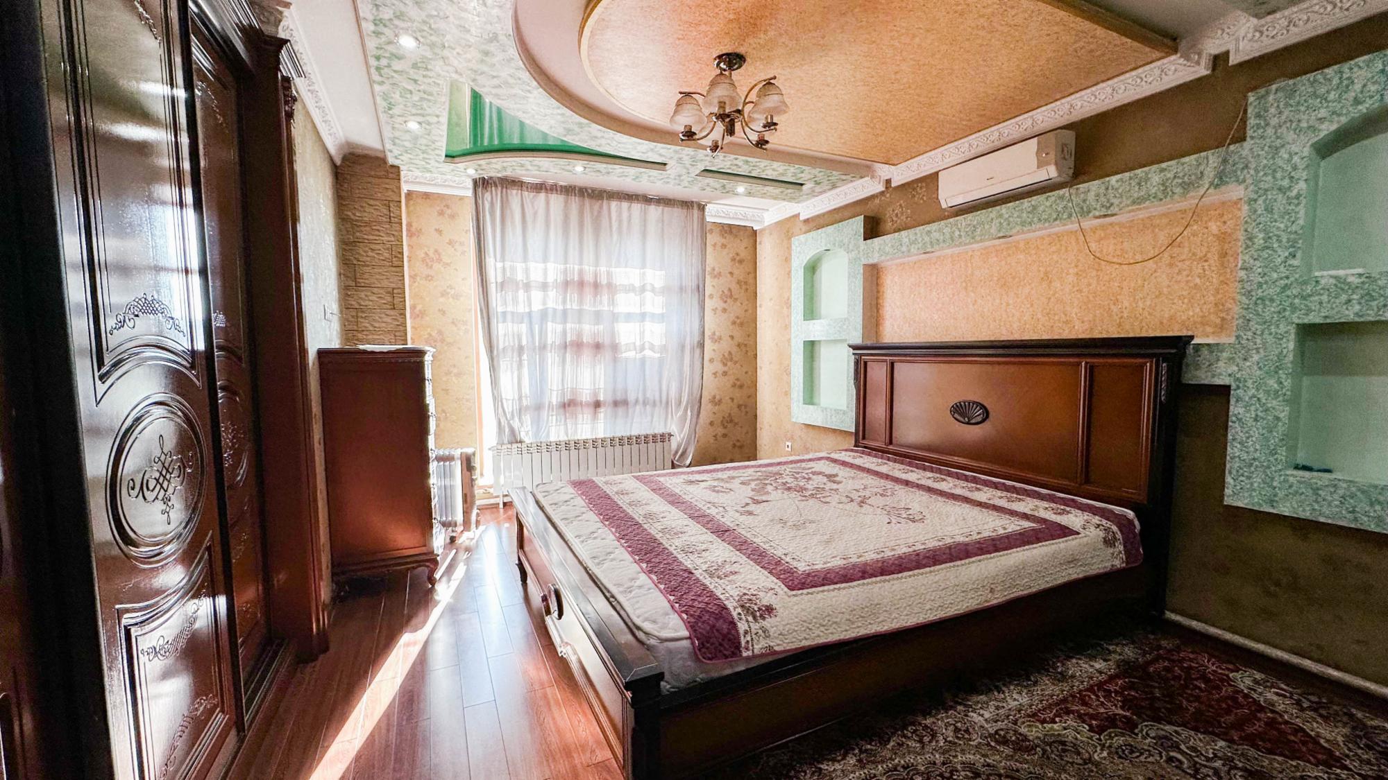 6-комнантный квартира, 250.0 м²,Толебаева за 130 000 000