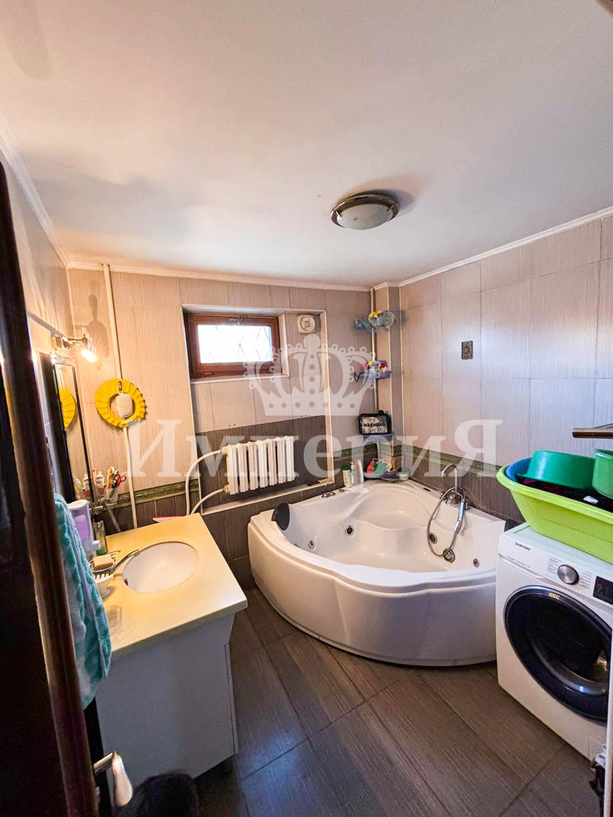 4-комнантная квартира, 104.0 м²,4 мкр за 28 500 000