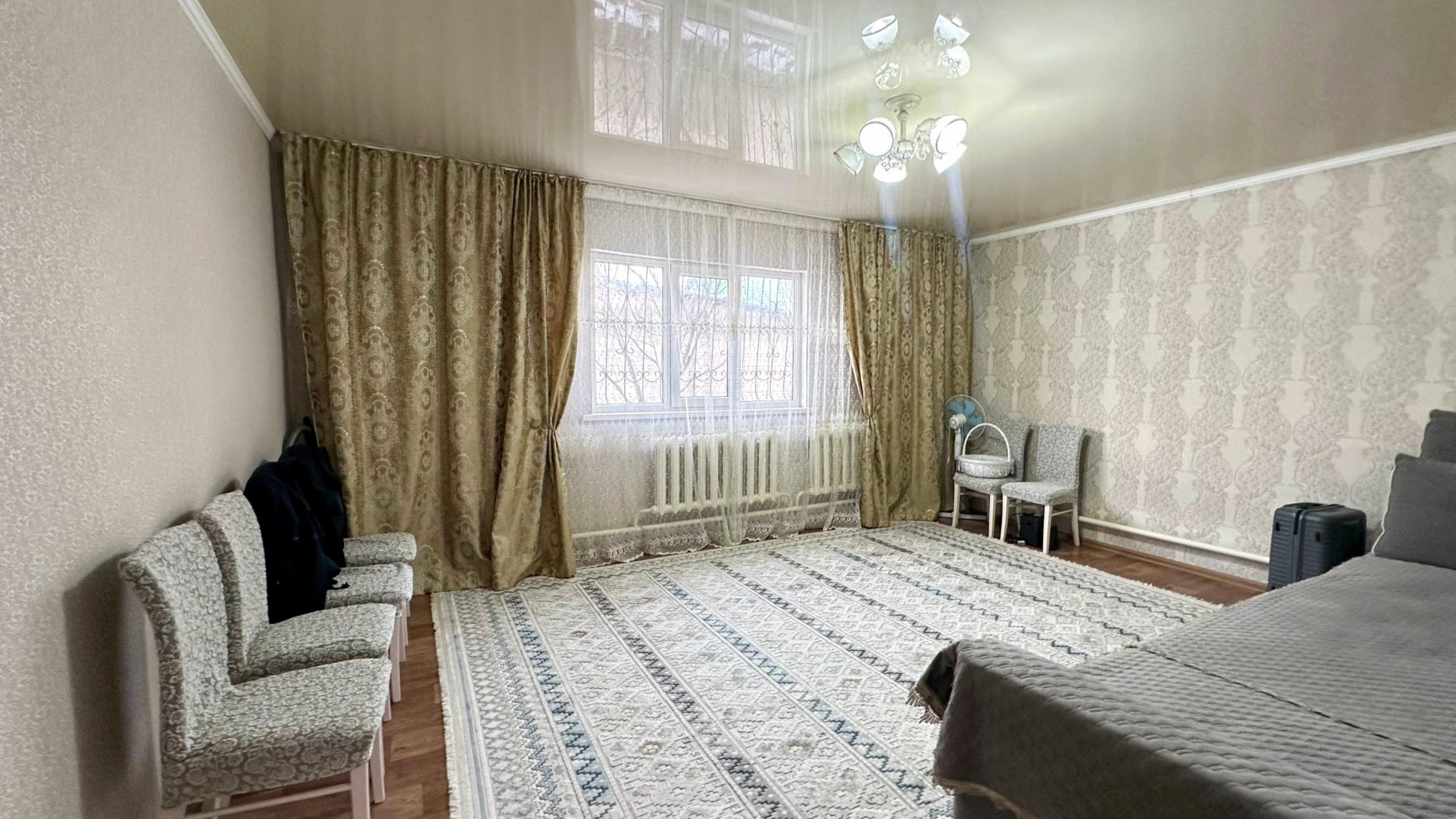 4-комнантный квартира, 140.0 м²,Абая за 24 500 000