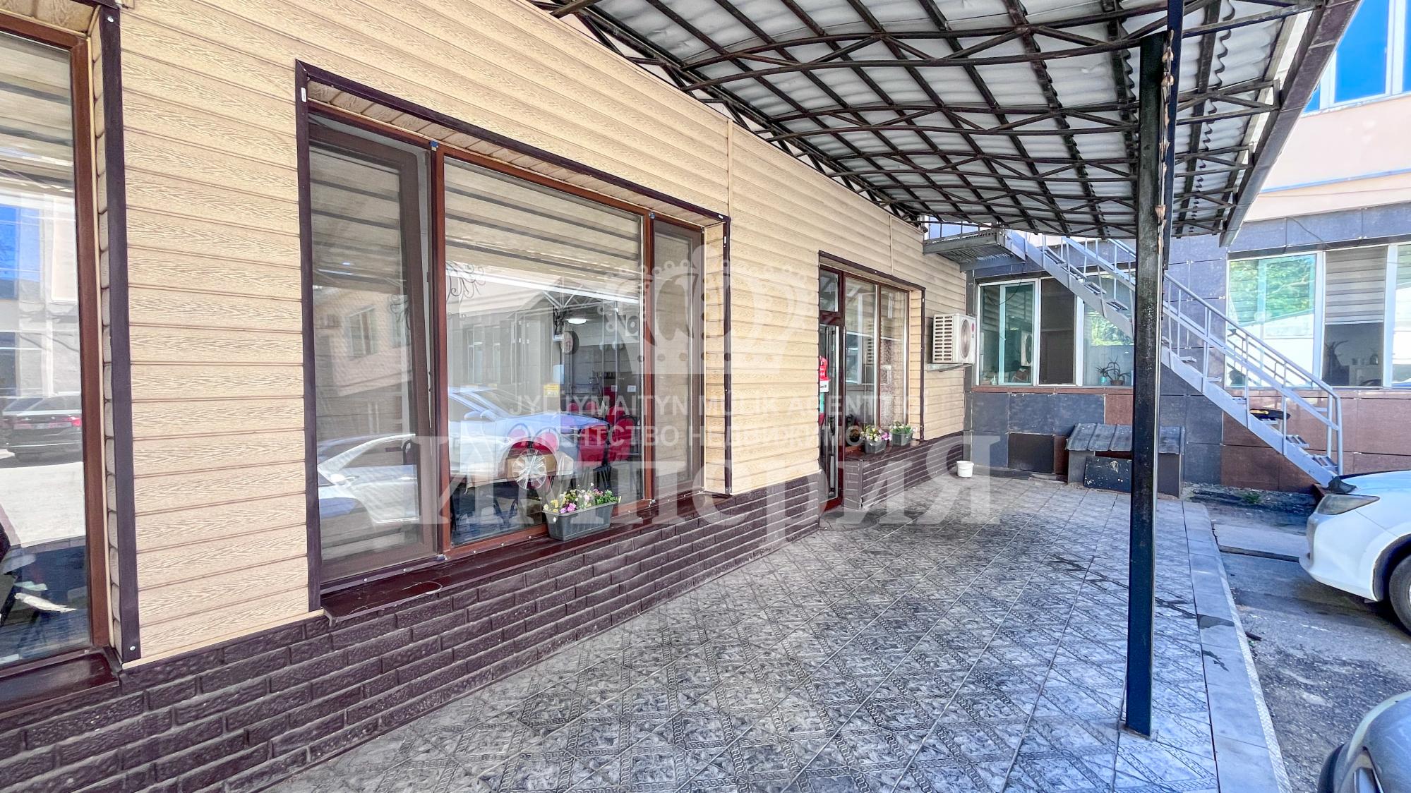 5-комнантный квартира, 145.0 м²,Абая за 55 000 000