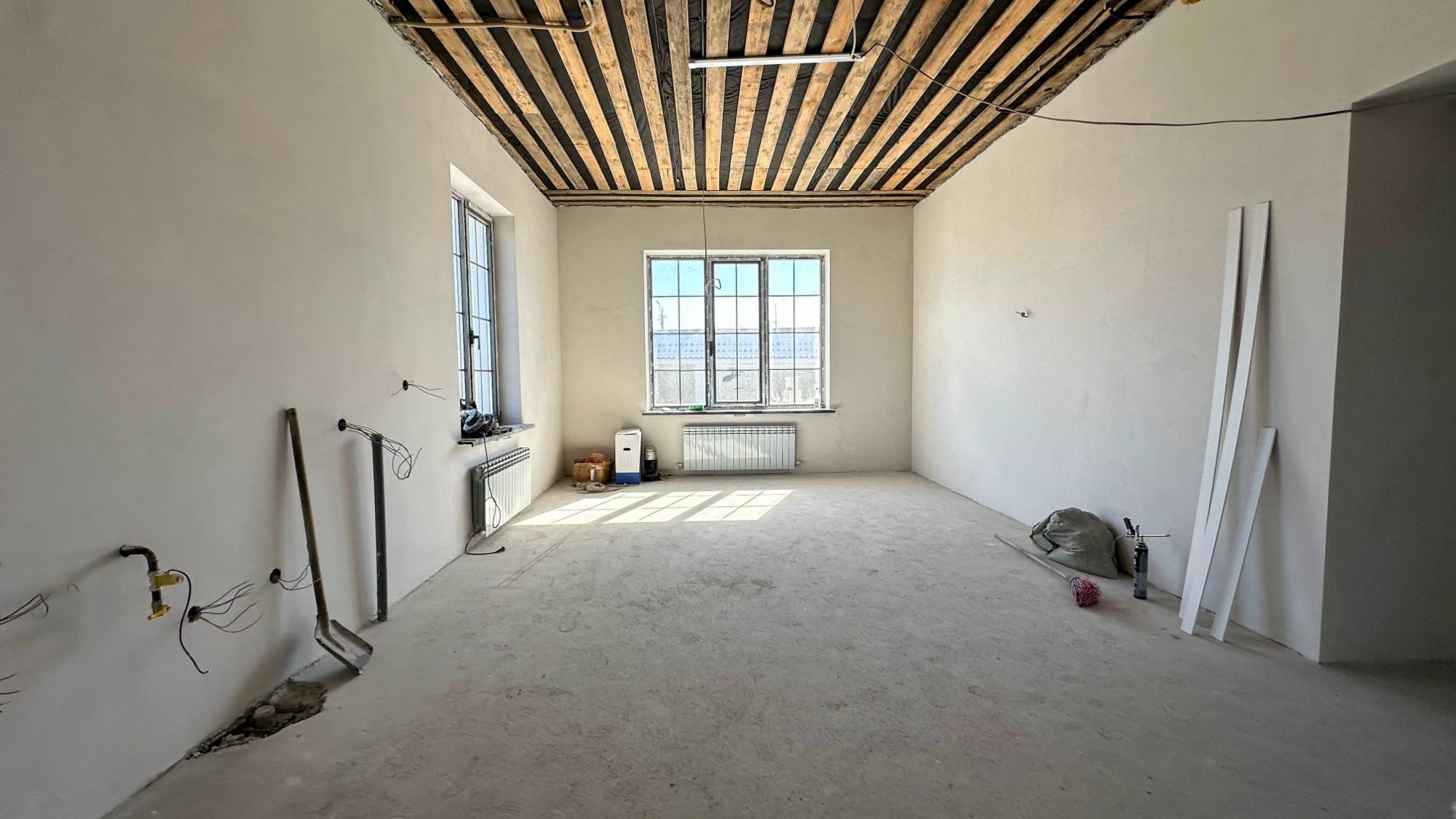 7-комнантный квартира, 372.0 м²,Абая за 95 000 000